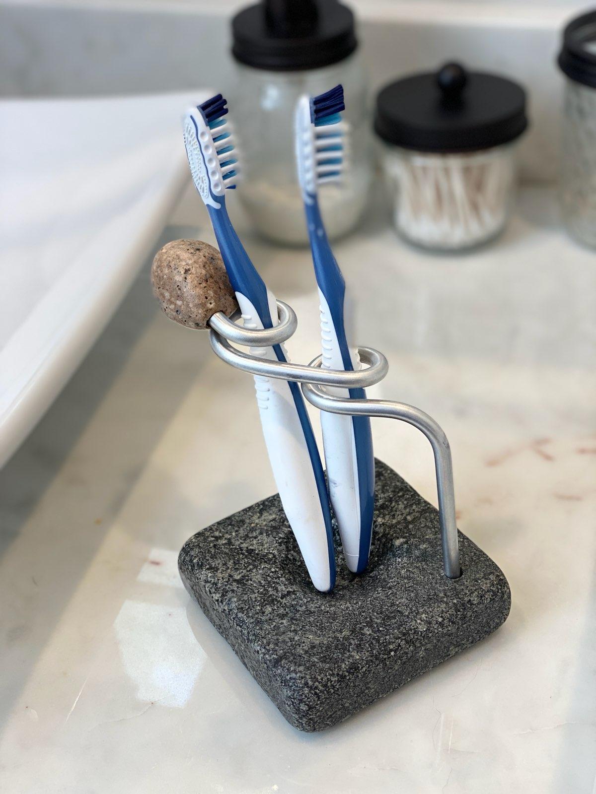 Encircle Granite Toothbrush Holder – Sea Stones